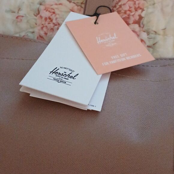 Herschel   - Picture 3 of 4